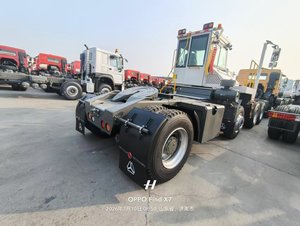 Nouveau tracteur portuaire <span class=keywords><strong>Sinotruk</strong></span> <span class=keywords><strong>Howo</strong></span> 4*2 4*4 6 roues, tracteur de terminal, transmission manuelle - Product Image 6
