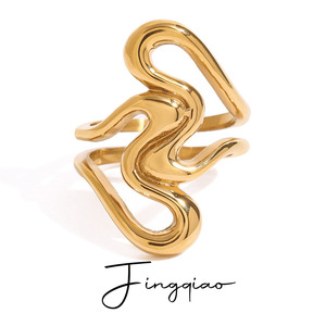 Bague en acier inoxydable doré Yueli, lignes irrégulières, motif cœur ajouré, bijoux de mode unisexe, accessoire de fête - Product Image 1