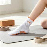 Chaussettes de Pilates et de Yoga en Coton de Haute Qualité, Antidérapantes, Personnalisables avec Logo, pour Jeunes et Femmes, Chaussettes de Reformer Personnalisées, avec Revers Mignon et Grip Printemps