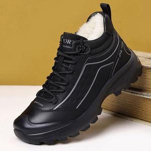 Bottes d'hiver imperméables pour hommes, hauteur cheville, bout rond, en faux daim, semelle extérieure en caoutchouc antidérapante, semelle intermédiaire en EVA, doublure en fourrure - Product Image 3