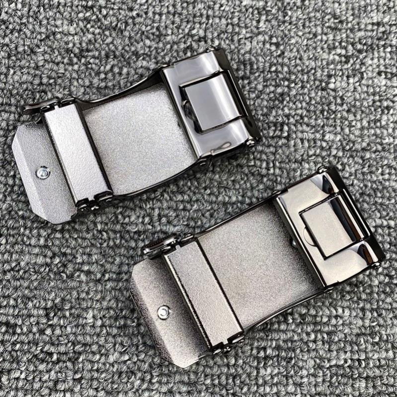 2022 модная металлическая Фирменная пряжка для ремня с серебристым и золотым 26 буквами под заказ для мужчин с двухцветной отделкой в Западном ковбойском стиле