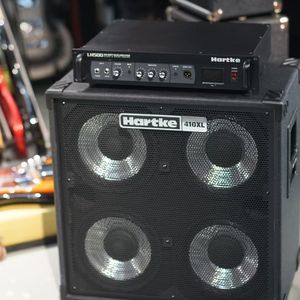 <span class=keywords><strong>Amplificador</strong></span> <span class=keywords><strong>de</strong></span> Bajo Portátil Profesional Hartke LH500+410XL con Control <span class=keywords><strong>de</strong></span> Perillas y Correa (Metal) - Product Image 1