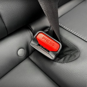 Anschnallgurt-Alarmstopper aus Metall mit Karbonfaser-Textur, Sicherheitsgurt-Clip und Gurtalarm-Unterdrücker für alle Automodelle - Product Image 5