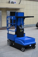 Mini Empilhadeira Elétrica HELI com Elevação de 3000mm a 4000mm, Pedal Duplo, Sensor de Segurança e Controle Fácil