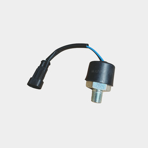 สวิตช์ไฟเบรก JK611Q 3712-00098 สำหรับอะไหล่รถมินิบัสคิงลอง - Product Image 2