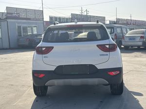 Stonic 2021-2025 1.4L MT/CVT Edizione Enjoy Guida a Sinistra SUV a Benzina R16 Sedili in Tessuto Scuro - Product Image 4