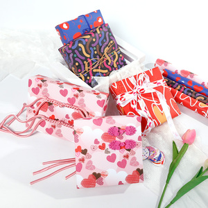 Rollo de papel de regalo impreso brillante de cumpleaños ecológico virgen de silicona recubierta desechable de 80g al por mayor - Product Image 1