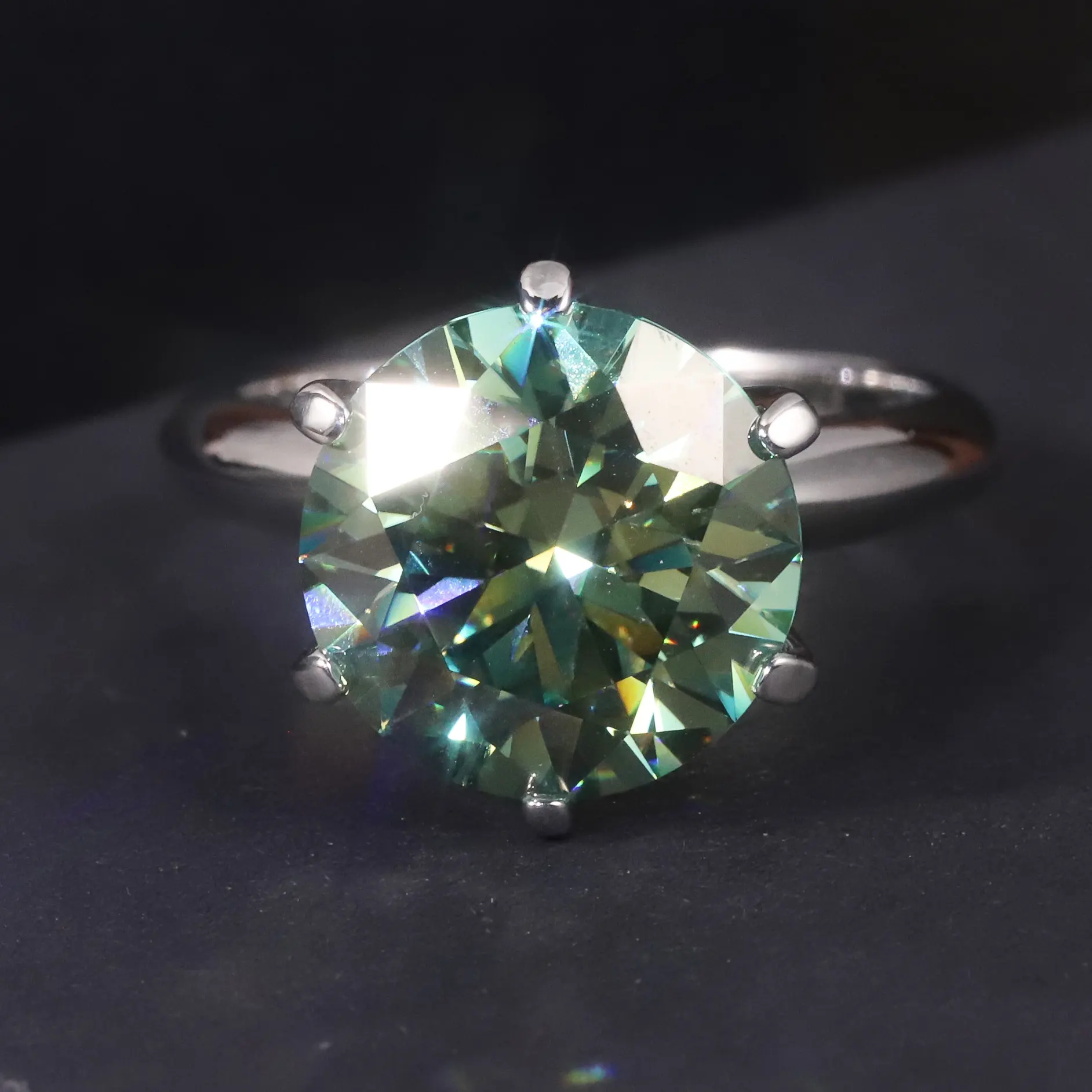 Gioielli leggeri gioielli Oversize D colore verde Moissanite gioielli all'ingrosso 925 argento Sterling 5 carati Moissanite anello