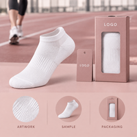 Chaussettes de course athlétiques respirantes avec protection anti-ampoules, maille ventilée, gestion de l'humidité, maintien du talon, bout plat, ajustement sans couture, blanches