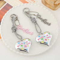 Porte-clés Cœur Porte-Bonheur en Métal Brillant avec Pendentif Strass et Cordon Noué, Breloque Lettre Porte-Bonheur pour Filles - Vente en Gros Usine