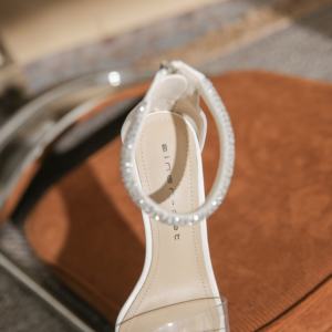 Zapatos de novia blancos de verano para mujer, tacones altos, diseño exquisito, tratamiento antideslizante, ideales para fiestas elegantes - Product Image 2