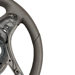 <span class=keywords><strong>Volant</strong></span> en cuir adapté aux Mercedes Benz <span class=keywords><strong>Vito</strong></span> V260 Classe C CLC GLE GLS ML Classe E avec un aspect haut de gamme personnalisable - Product Image 4