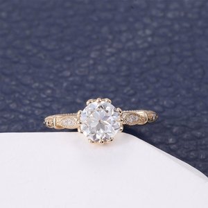 Bague de fiançailles Xinfly Vintage en or 10 carats avec pierre de moissanite ronde créée en laboratoire pour femmes - Product Image 4