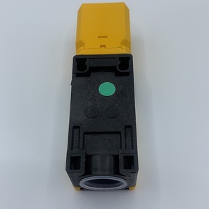 Pilz PSEN me4.1/4AS 570245 Security Door Switch <b>Lock</b> IP65 AC15 240V 3A - Product Image 5