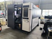 Machine de découpe laser de bureau Geetop 3015, 1 an de garantie, puissance 9000W, traite l'acier au carbone, l'acier inoxydable, les tôles galvanisées