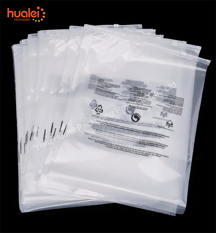 Пластиковая прозрачная матовая сумка на молнии для носки