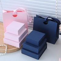 Boîte à bijoux à couvercle magnétique, insert en mousse floquée, quinze couleurs, huit tailles, emballage cadeau pour boucles d'oreilles, bagues, colliers, impression personnalisée