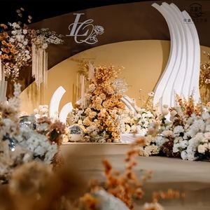 Mur de fleurs artificielles cascade aux couleurs d'automne, décoration de mariage réutilisable, décoration intérieure en tissu métallique haute simulation - Product Image 2