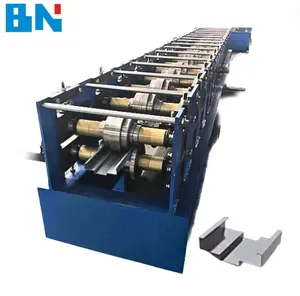 Elección ideal Maquinaria de marco de acero de metal Máquina de fabricación de puertas de acero con China