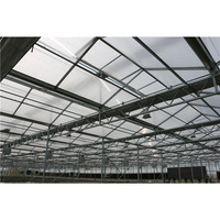 Grande serre à triple paroi à haute production Couverture en polycarbonate à travée multiple Maison verte de jardin solide