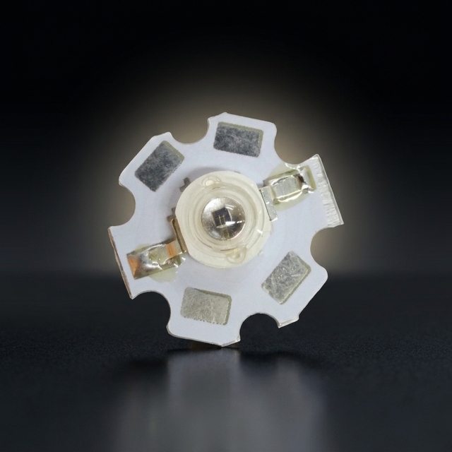 3W High Intensity Red Infrared LED 705nm 700nm with 140 Viewing Angle and 50000 Hours Lifespan Star PCB Board