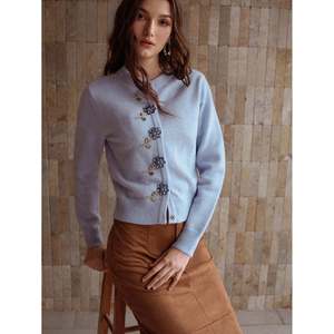 <span class=keywords><strong>Cardigan</strong></span> da Donna <span class=keywords><strong>Bianco</strong></span> in 100% <span class=keywords><strong>Cotone</strong></span> Lavorato a Maglia con Bottoni Frontali Ricamati e Decorati, Maniche Lunghe - Product Image 5