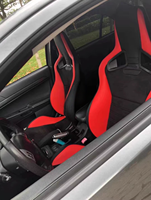 Sitzspielkonsole mit Schalensitzen, Sim-Racing-Simulator-Sitze, rote Nähte, Doppelschienen, Auto-Schalensitz für Gaming und Sport