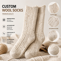 Chaussettes en laine douillettes avec logo personnalisé et semelle antidérapante, tricot respirant pour l'hiver, usage domestique et extérieur