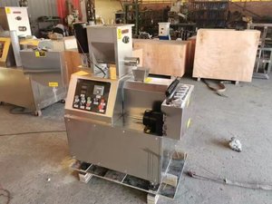 Extrudé faisant la machine pour snacks snack alimentaire machines double vis extrudeuse bouffée - Product Image 2