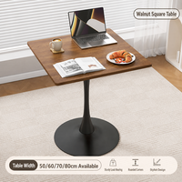 Table basse moderne Tulip avec piétement, 2 chaises pliantes en acrylique transparent, meubles de salon durables, écologiques et peu encombrants