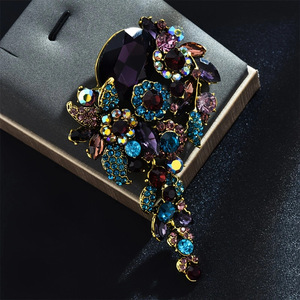 Broche de Cristal Multicolorido Exagerado de Tamanho Grande, Acessório Completo de Luxo Leve Retrô Europeu e Americano - Product Image 4