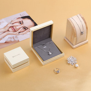 Boîtes d'emballage de bijoux en papier toucher cartonné de luxe personnalisées Boyang avec logo pour colliers et bagues - Product Image 2