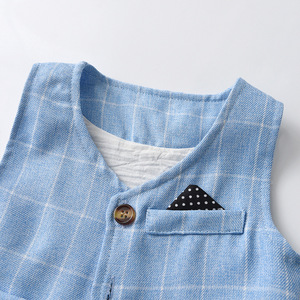 Conjunto <span class=keywords><strong>de</strong></span> ropa <span class=keywords><strong>de</strong></span> tres piezas informal <span class=keywords><strong>de</strong></span> verano <span class=keywords><strong>para</strong></span> niños pequeños, mono <span class=keywords><strong>de</strong></span> manga corta con lazo, <span class=keywords><strong>chaleco</strong></span> a cuadros, traje <span class=keywords><strong>de</strong></span> un solo pecho - Product Image 3