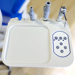 Poltrona Odontoiatrica di Alta Qualità con <span class=keywords><strong>Unit</strong></span>à Sgabello da Foshan - Product Image 6