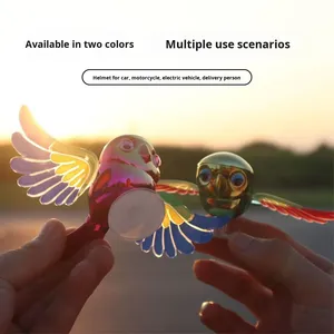 Figurine décorative créative de moto à énergie éolienne, sans prise requise, en forme d'oiseau volant - Product Image 5