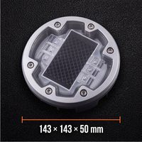 Borne de signalisation routière solaire LED en aluminium IP68 avec batterie au phosphate de fer et de lithium 1500 mAh pour les îlots de signalisation – Fournisseur Fabricant