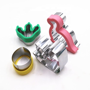 Cortador de <span class=keywords><strong>Galletas</strong></span> y Sándwiches de Acero Inoxidable Personalizado y Colorido, Cortador de Frutas y Verduras con Forma de Dinosaurio, Ecológico - Product Image 4