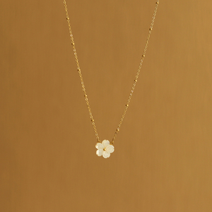 Collier pendentif fleur coquillage délicat plaqué or 18 carats, style vintage, en acier inoxydable, 18 pouces, pour anniversaires - Collection Été 2024 - Product Image 2