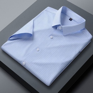 Camicia a maniche corte elasticizzata, senza pieghe, senza stiratura, a righe o quadri, elegante, da lavoro, estiva, versatile, da uomo. - Product Image 3