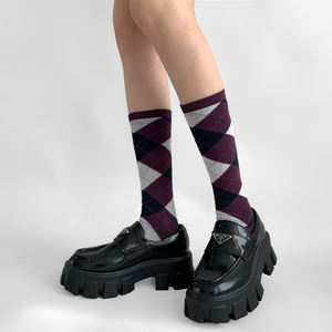 Style académie femmes couleur-bloc motif diamant Slouch chaussettes printemps automne Long Tube mollet longueur équipage tricoté - Product Image 1