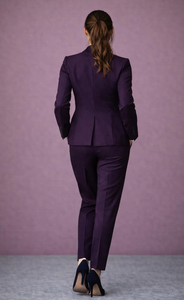 Costume de smoking violet pour femme, ensemble élégant blazer et pantalon, tenue de soirée formelle sophistiquée, ensemble chic et ajusté pour affaires, luxe - Product Image 4