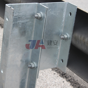 Barreras de Seguridad Vial en Forma de U de Metal a Precio de Fábrica, Barandillas de Protección para Carreteras Exteriores en Venta - Product Image 2