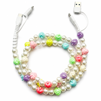 Câble de charge USB 4-en-1 en perles de fraise, multi-chargeur, connecteur Type C, câble de téléphone Y2K tendance