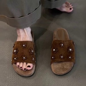Fashion Soft Leather Flower Open-Toe <b>Slippers</b>, Women's Thick Sole Suede Slip-On Sandals for Outdoor Wear - Product Image 4
