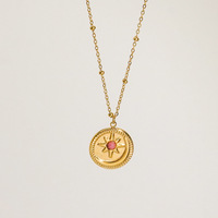 Collar con Colgante de la Serie Redstone Retro Francés para Mujer, Estilo Europeo Americano, Acero Inoxidable Chapado en Oro, Lujo Ligero