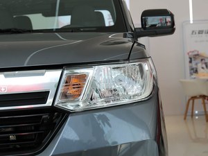 Wuling Zhengtu 2021 1.5L LAR Base Pickup Truck 5MT 2m Cargo Box 5 Seats Gasoline Mini Pickup for Business - Product Image 6