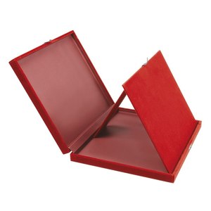 Étui pour plaque d'immatriculation rouge 23x19cm, finition velours avec fermoir métallique pour présentation automobile - Product Image 2