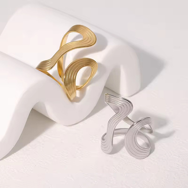 New Design Minimalist Geometric Stainless Steel Open Adjustable Ring 18K Gold Plated Finger Ring for Women Fashion Jewelry