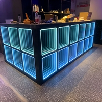 Piste de danse professionnelle à effet miroir infini 3D RGB pour événements scéniques