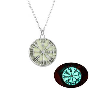 Talismán-Colgante de círculo rúnico Vikingo, collares mágicos, Staves, brújula luminosa, amuleto de runas, collar con estilo escandinavo - Product Image 1